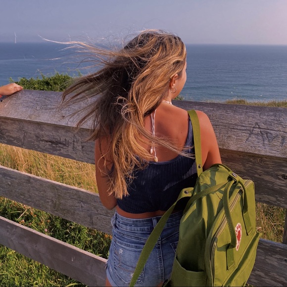 Meet your Posher, Gianna - Picture 2 of 3